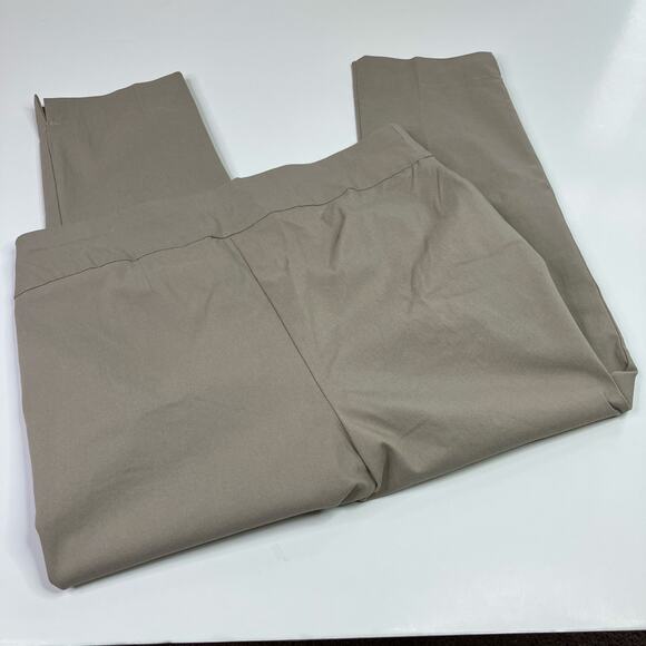 Chico's | Beige Perfect Stretch Pull-On Pants Chicos 1.5/US 10/M HEMMED - Picture 4 of 9